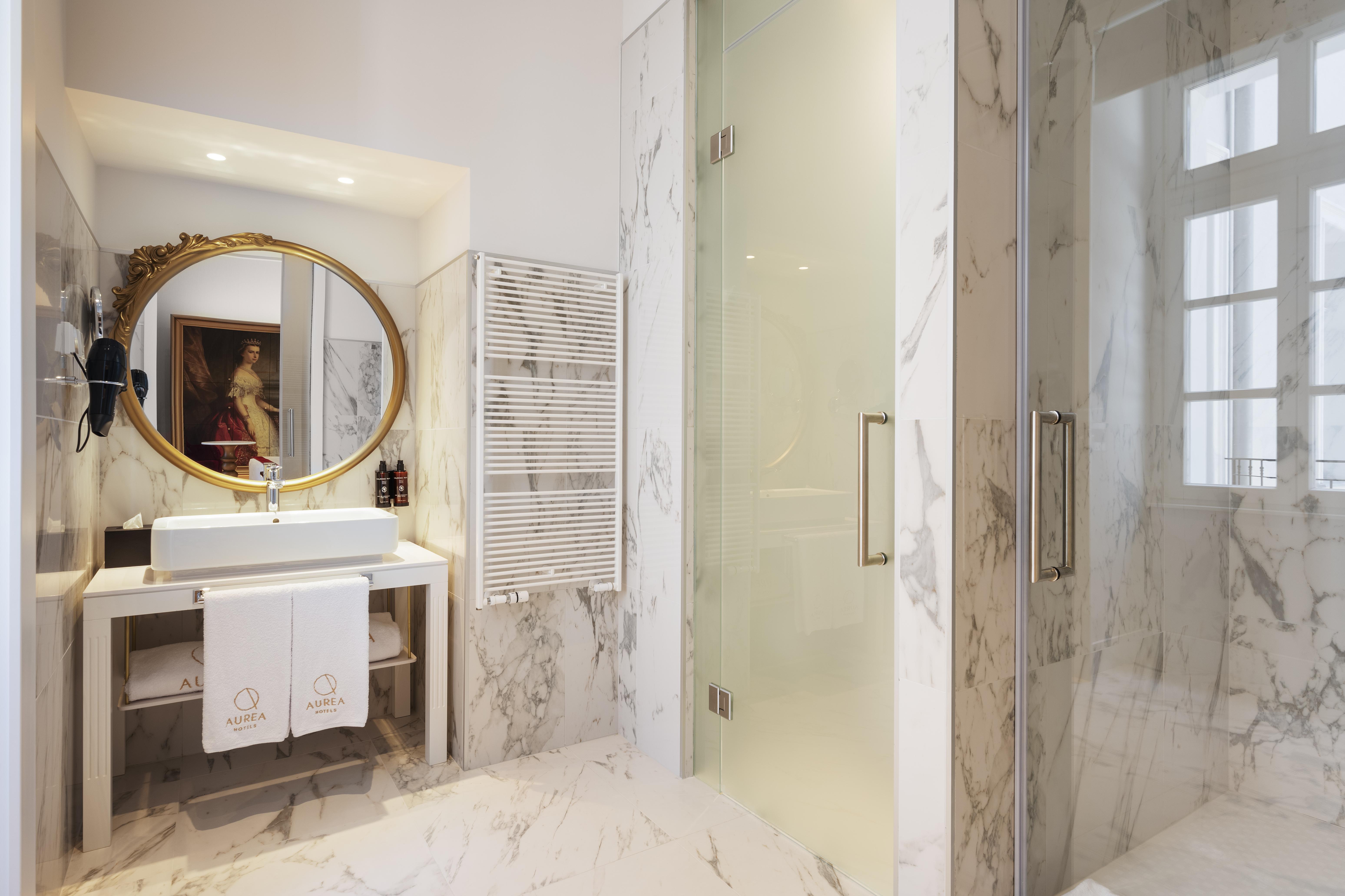 Aurea Ana Palace By Eurostars Hotel Company Budapest Ngoại thất bức ảnh Bathroom