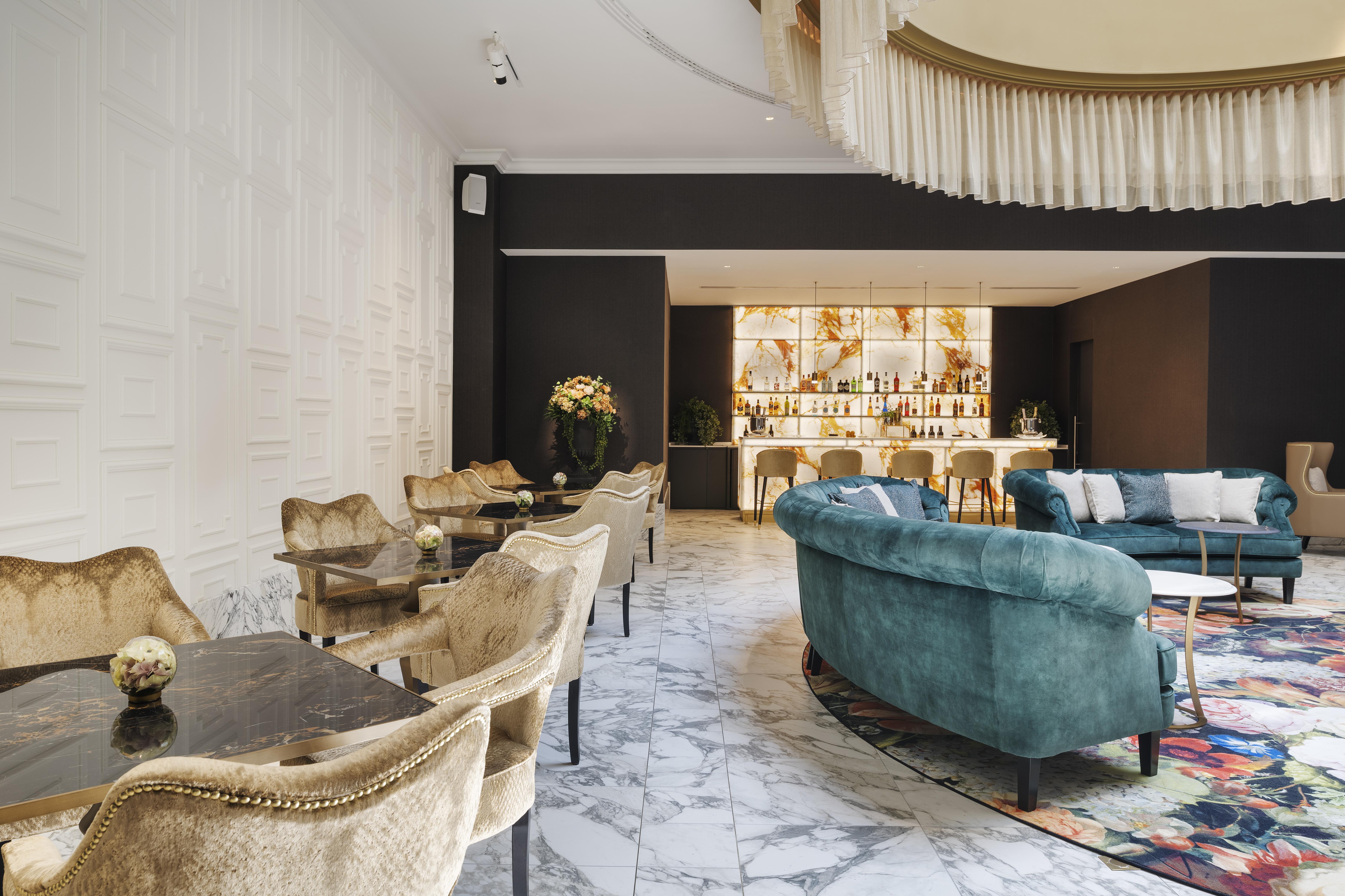 Aurea Ana Palace By Eurostars Hotel Company Budapest Ngoại thất bức ảnh The bar at the 2018 London Design Festival