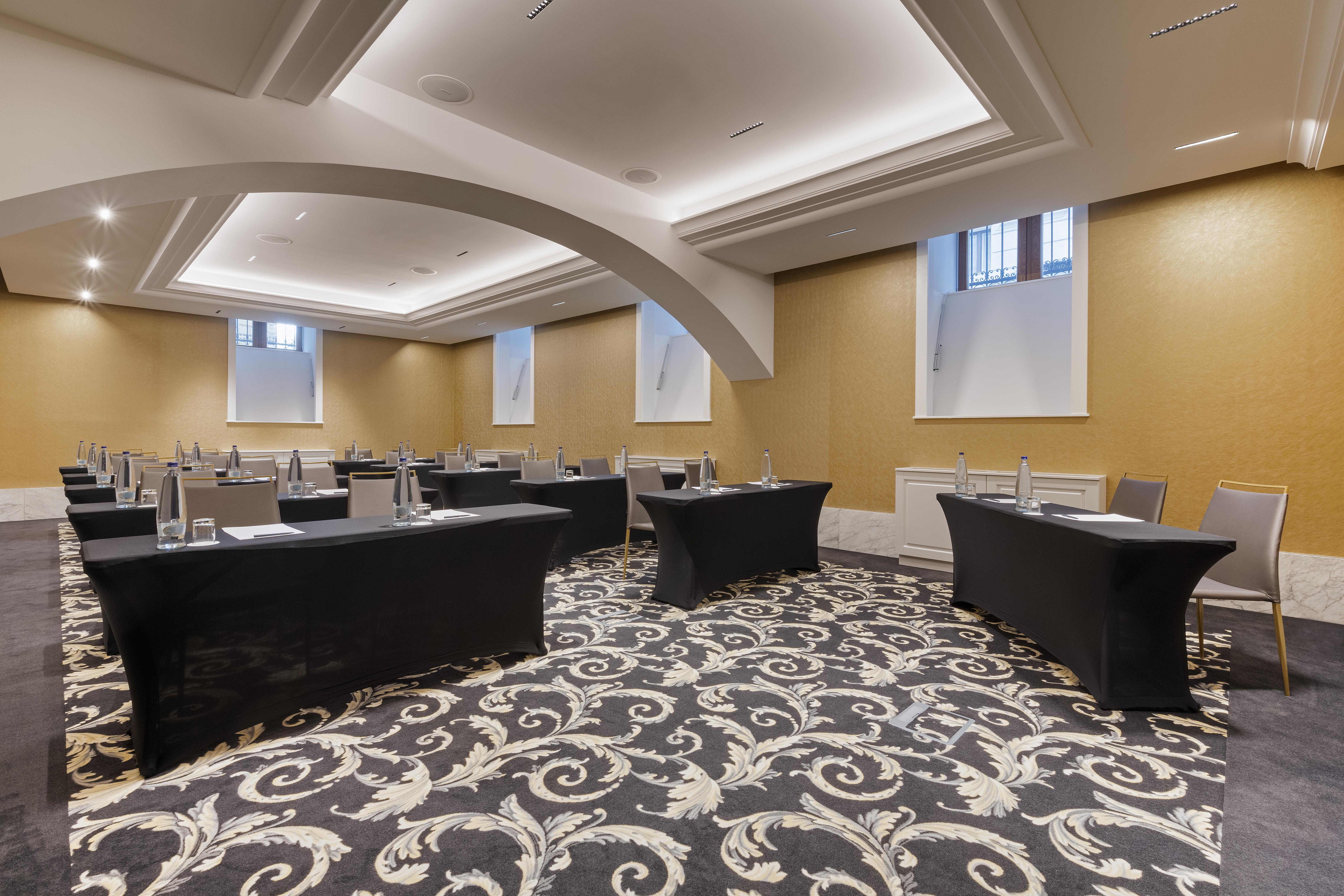 Aurea Ana Palace By Eurostars Hotel Company Budapest Ngoại thất bức ảnh The ballroom at the hotel