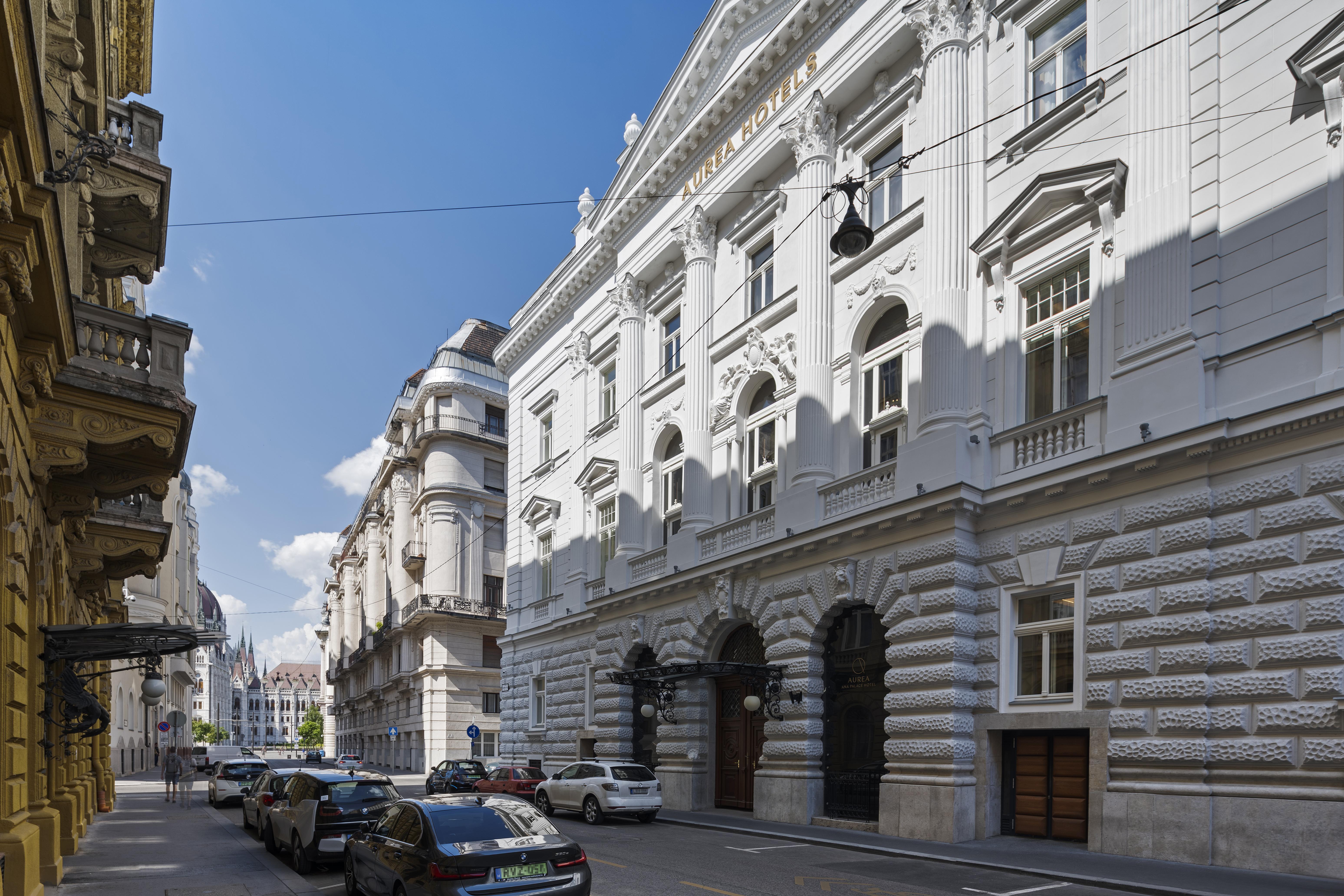 Aurea Ana Palace By Eurostars Hotel Company Budapest Ngoại thất bức ảnh The headquarters of the university in Vienna