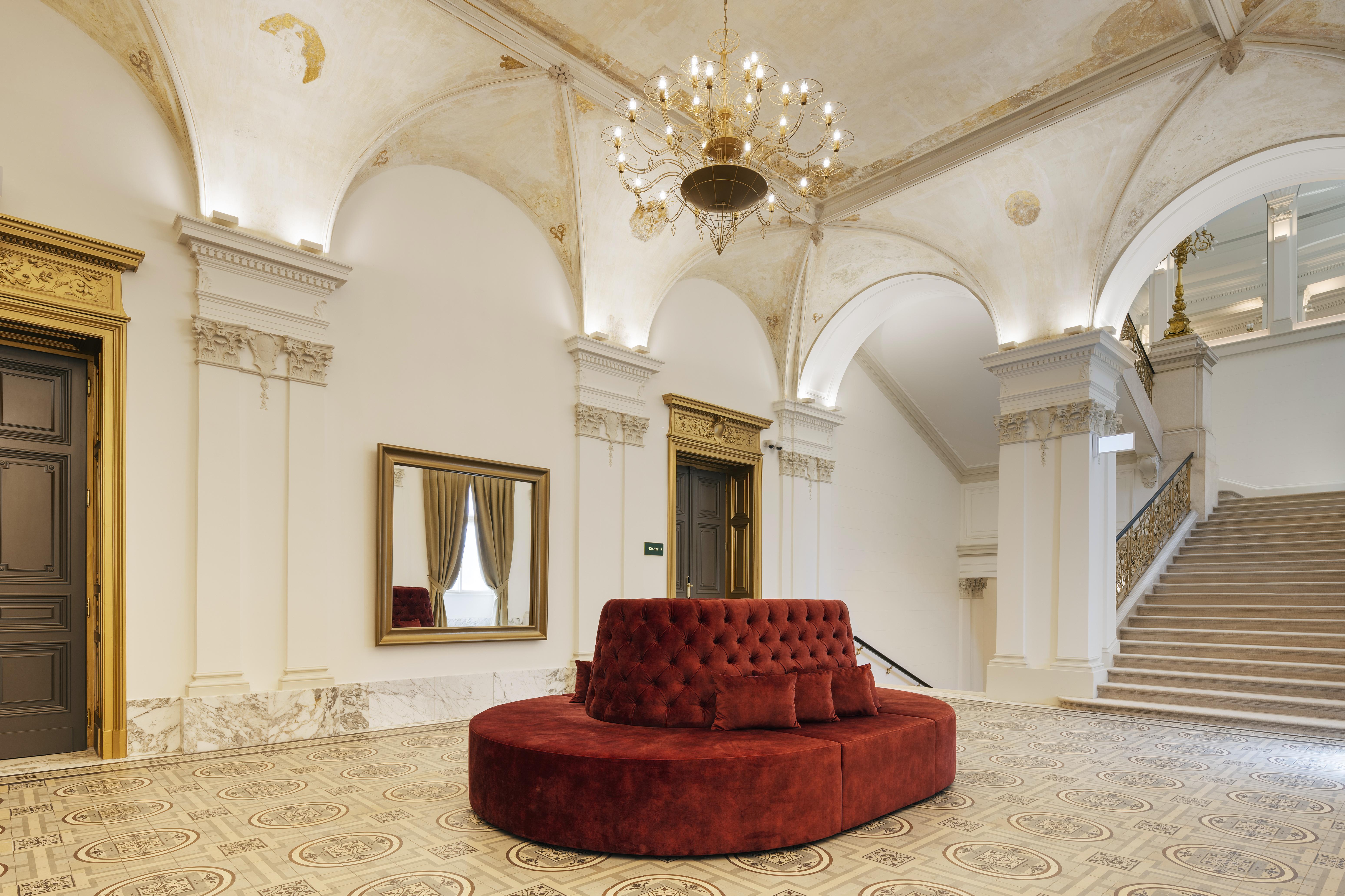 Aurea Ana Palace By Eurostars Hotel Company Budapest Ngoại thất bức ảnh The lobby of the hotel
