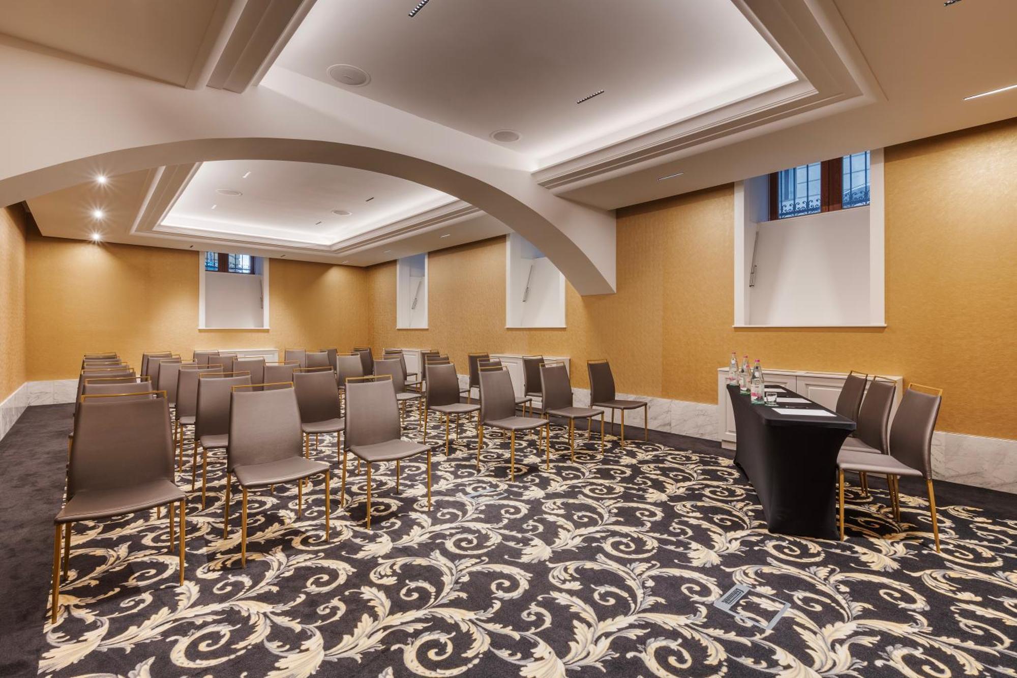 Aurea Ana Palace By Eurostars Hotel Company Budapest Ngoại thất bức ảnh The ballroom at the hotel