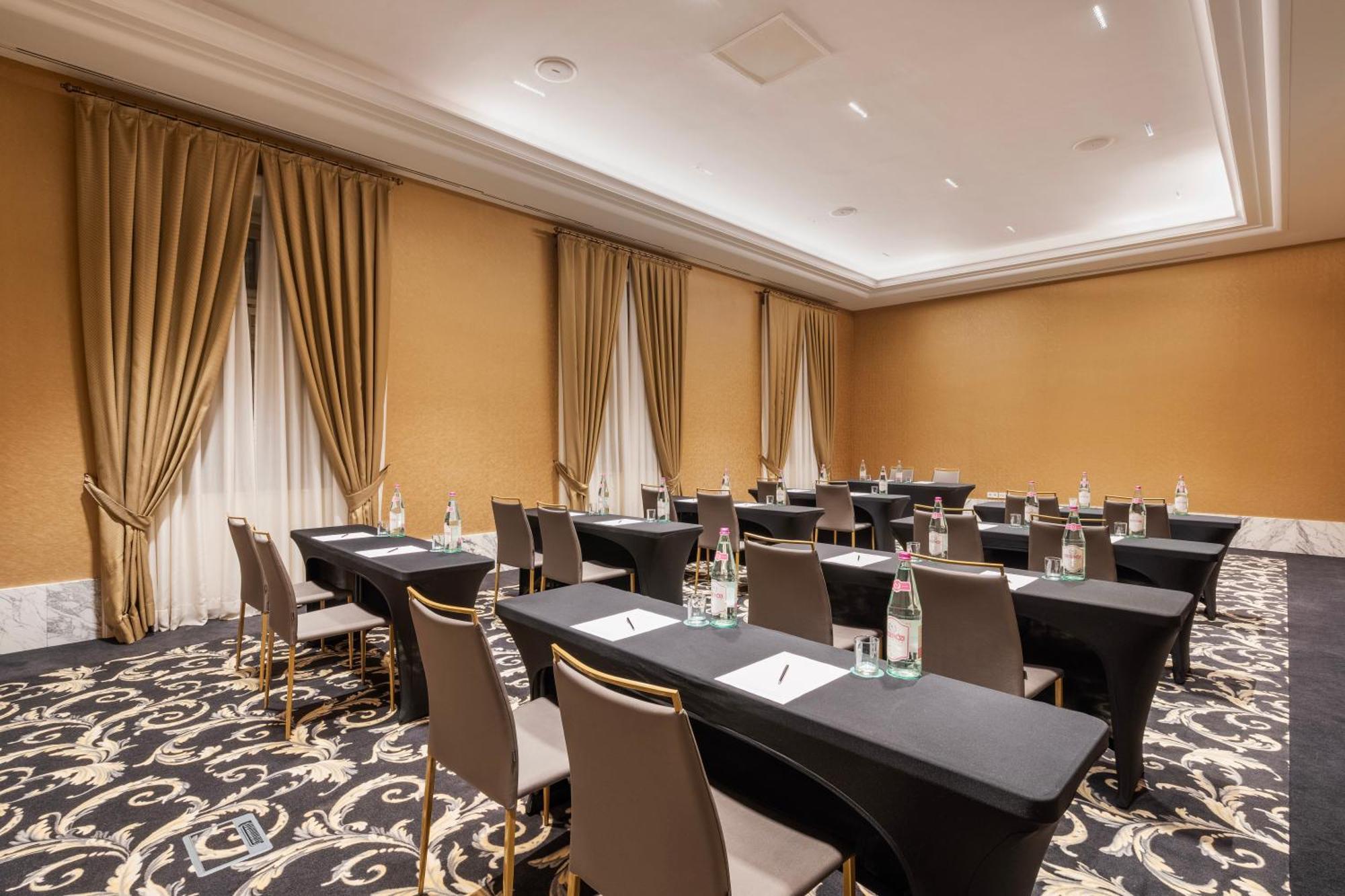 Aurea Ana Palace By Eurostars Hotel Company Budapest Ngoại thất bức ảnh Meeting room